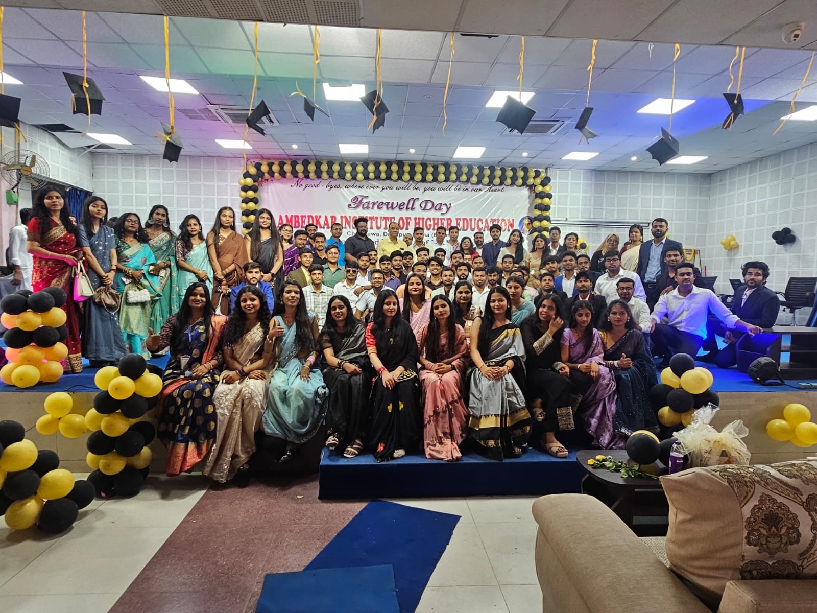 अम्बेदकर इंस्टीट्यूट में फेयरवेल समारोह, छात्र-छात्राओं ने बांधा समां - 11